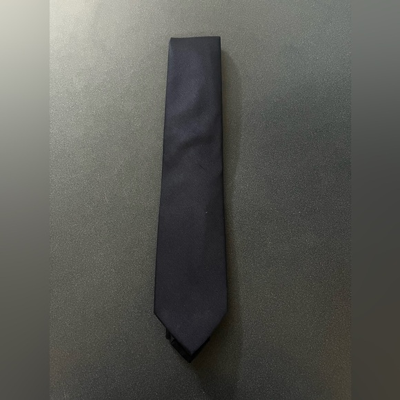Men’s Tie - Picture 1 of 3